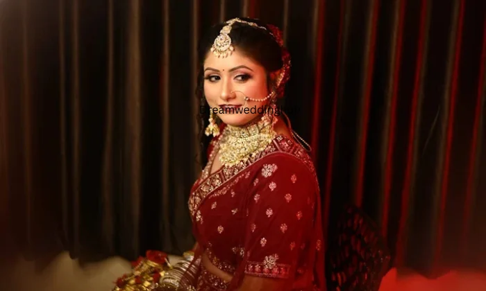 Triptis Makeup Studio  Academy